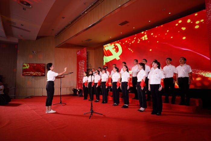 4、《沒有共產(chǎn)黨就沒有新中國》山東分公司 4、《沒有共產(chǎn)黨就沒有新中國》山東分公司